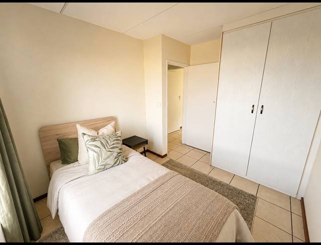 2 BEDROOM APARTMENT FOR SALE IN COMET